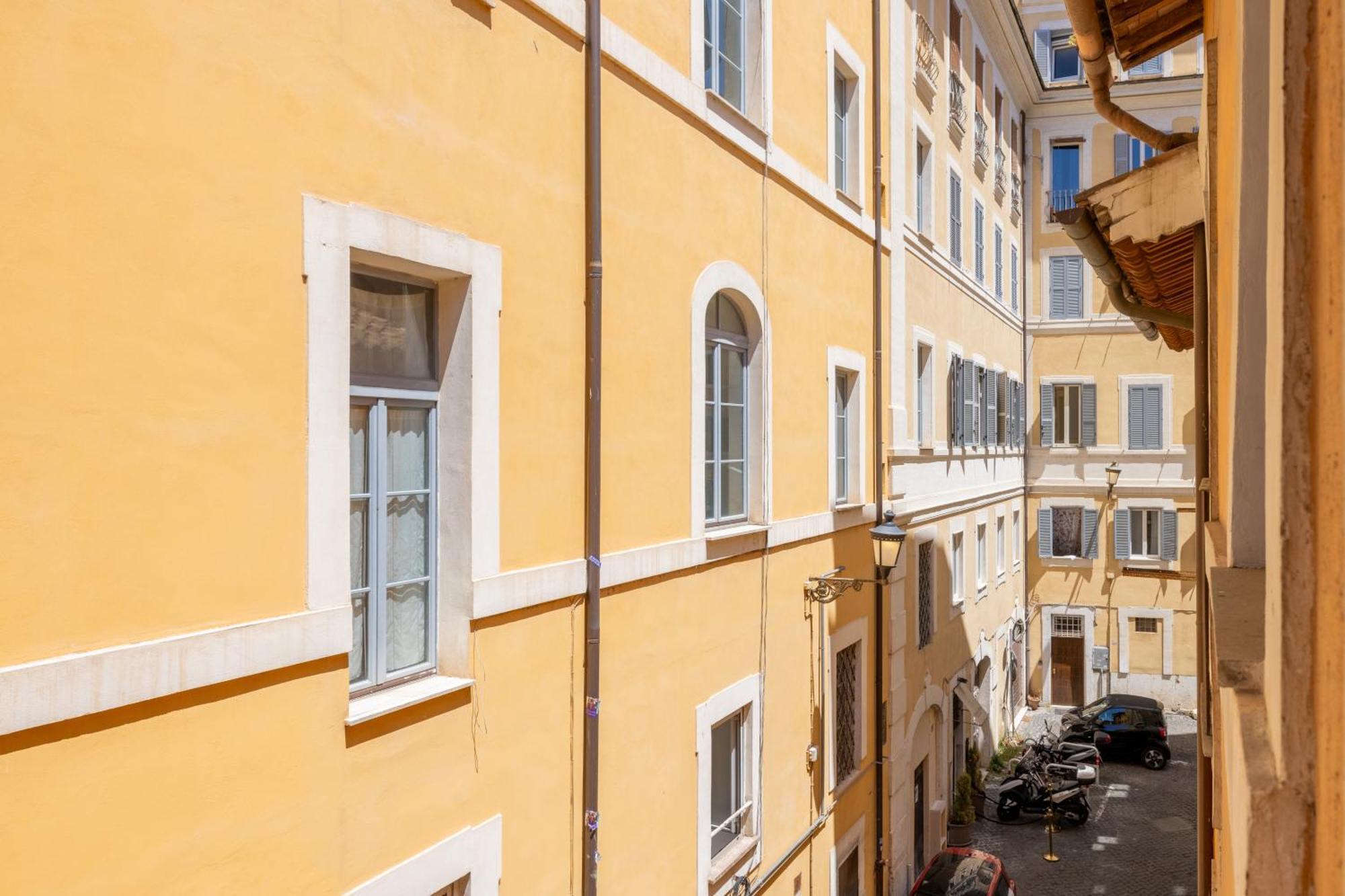 Suite Trevi - Charming Loft Near Trevi Fountain Rome Extérieur photo