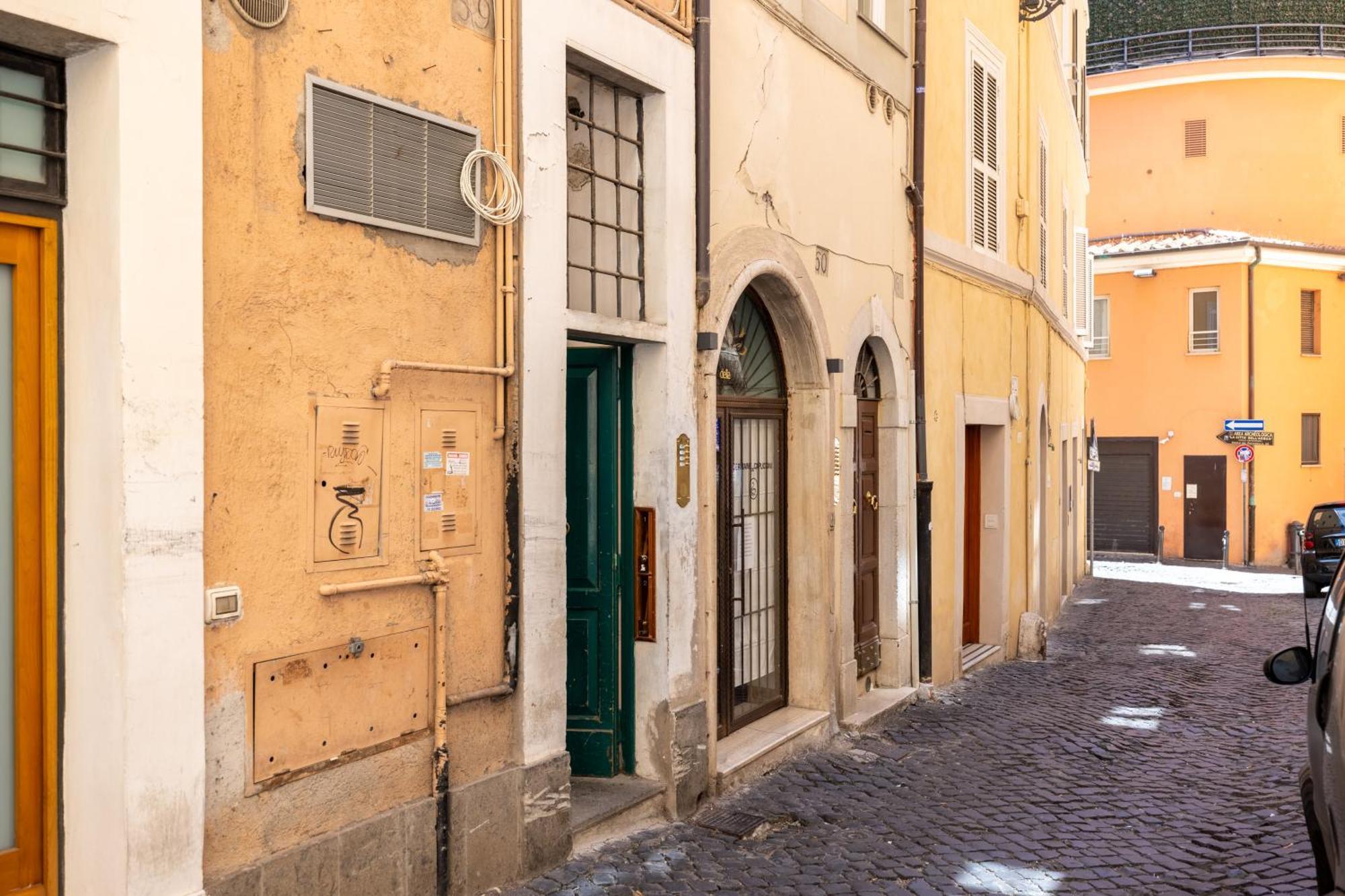 Suite Trevi - Charming Loft Near Trevi Fountain Rome Extérieur photo